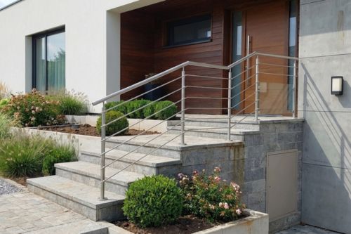 Garde-corps inox et verre sur terrasse