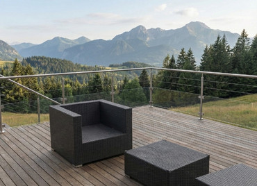 Balustrade avec verre et câbles