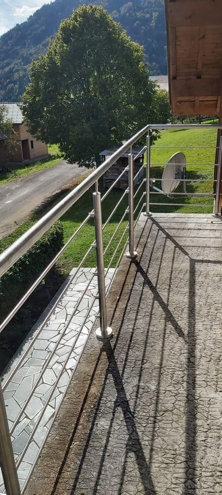 Garde-corps inox sur balcon