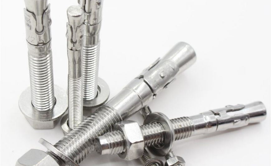 Quelle fixation pour garde-corps choisir ?